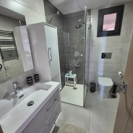 Luxurious Next To The Sea Apartamento