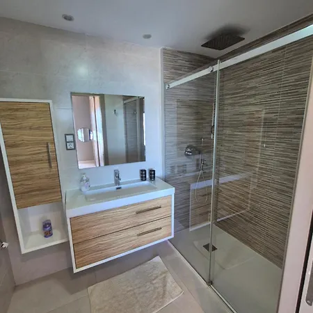 Luxurious Next To The Sea Apartamento Arenales del Sol