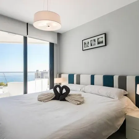 Luxurious Next To The Sea Arenales del Sol