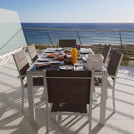 Luxurious Next To The Sea Apartment