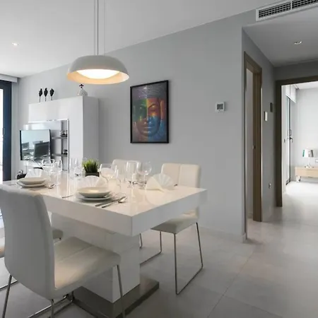 Luxurious Next To The Sea Apartment *