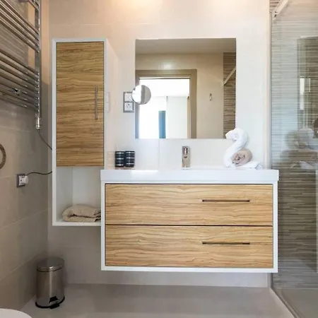 Luxurious Next To The Sea Apartment Arenales del Sol