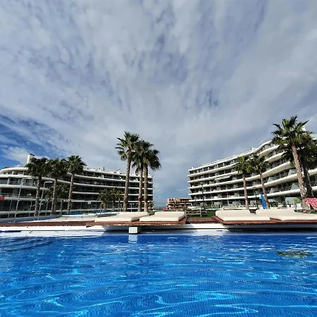 Luxurious Next To The Sea Arenales del Sol