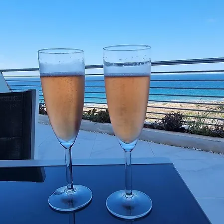 Luxurious Next To The Sea